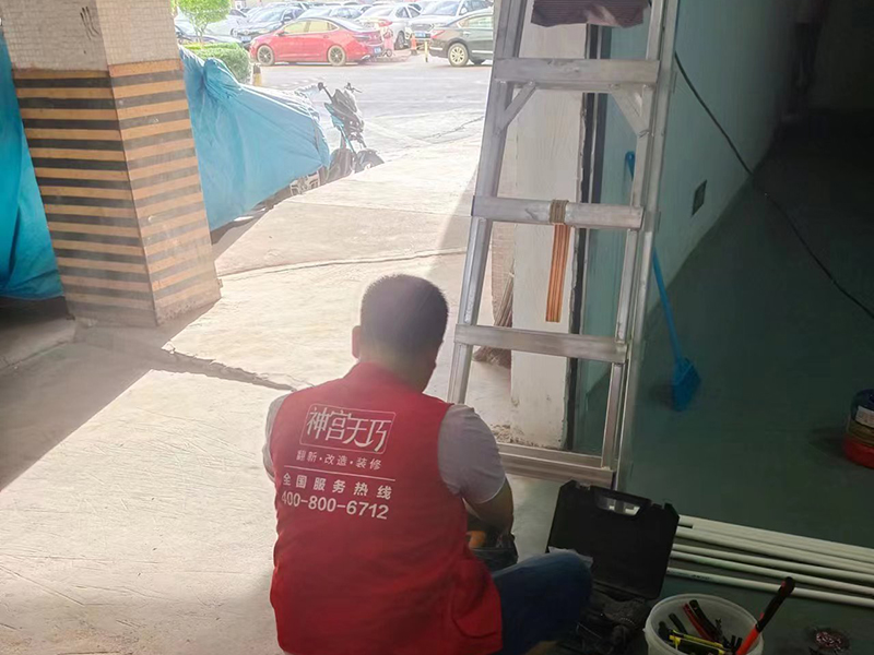  衛(wèi)生間隔斷墻怎么裝？詳細(xì)的玻璃隔斷安裝流程