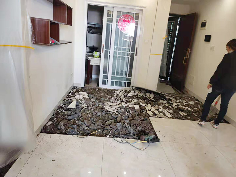 家庭地面用什么材質(zhì)便宜實惠？家庭地面瓷磚怎么選？(圖1)
