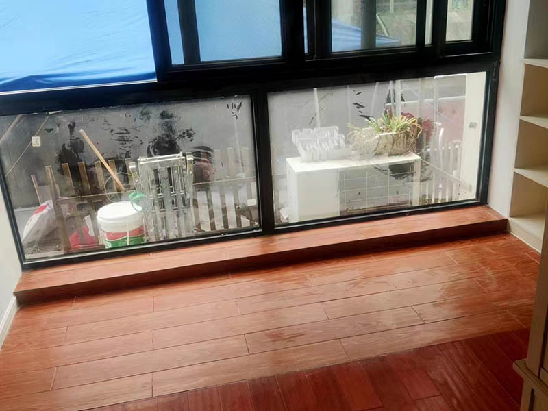 封閉陽臺墻面貼磚還是刷漆，各自有什么優(yōu)缺點？(圖3)